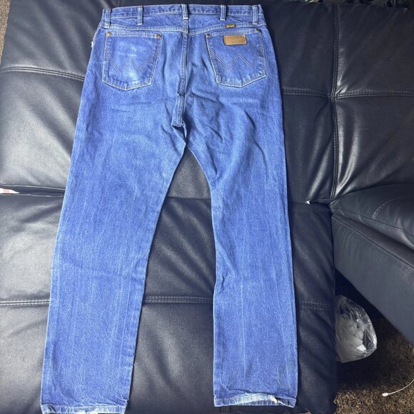 Wrangler Men's Straight Leg Jeans Blue Denim Faded Flat Front 5-Pocket 38x33 - Picture 3 of 16